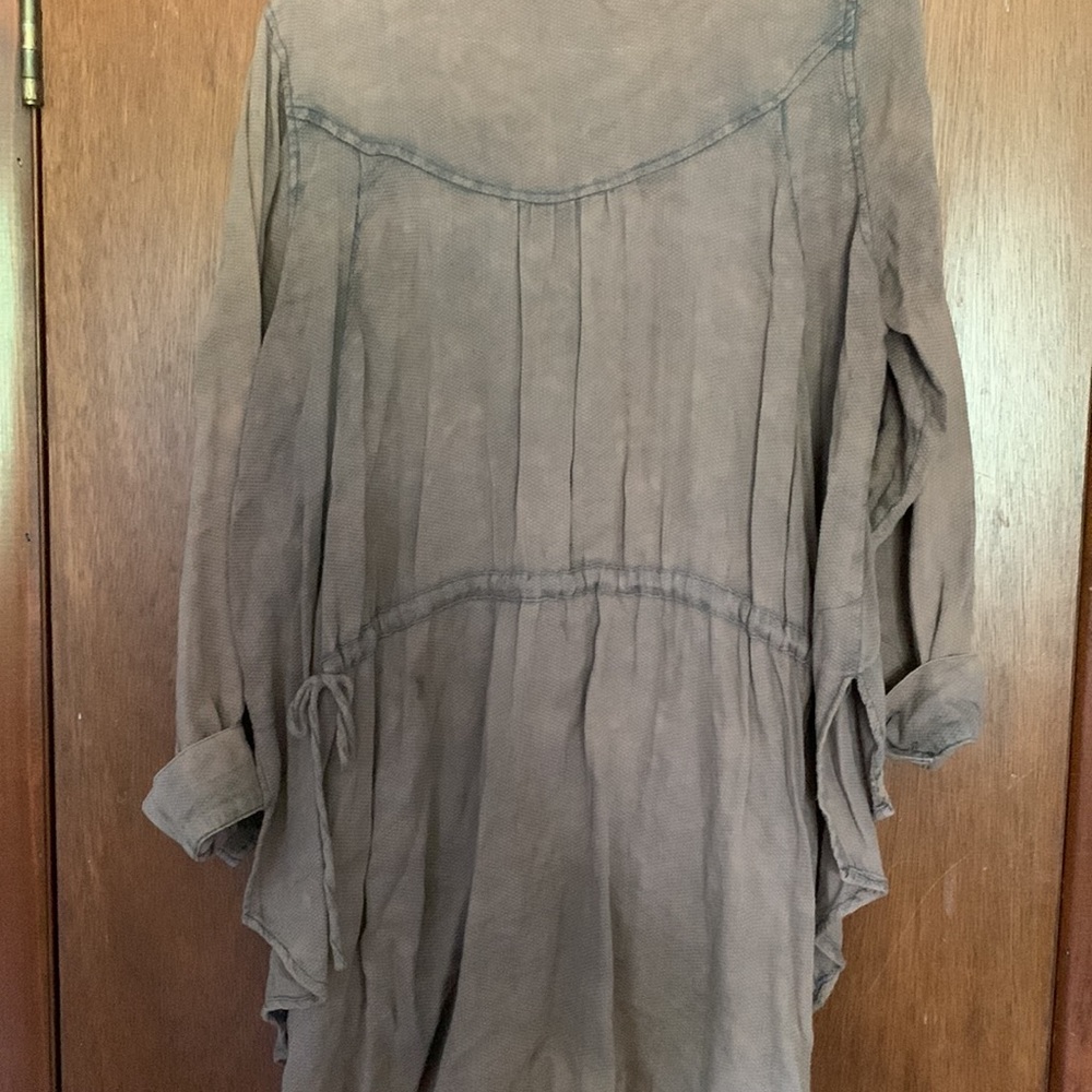 Gimmicks Button Up Large - Picture 3 of 3